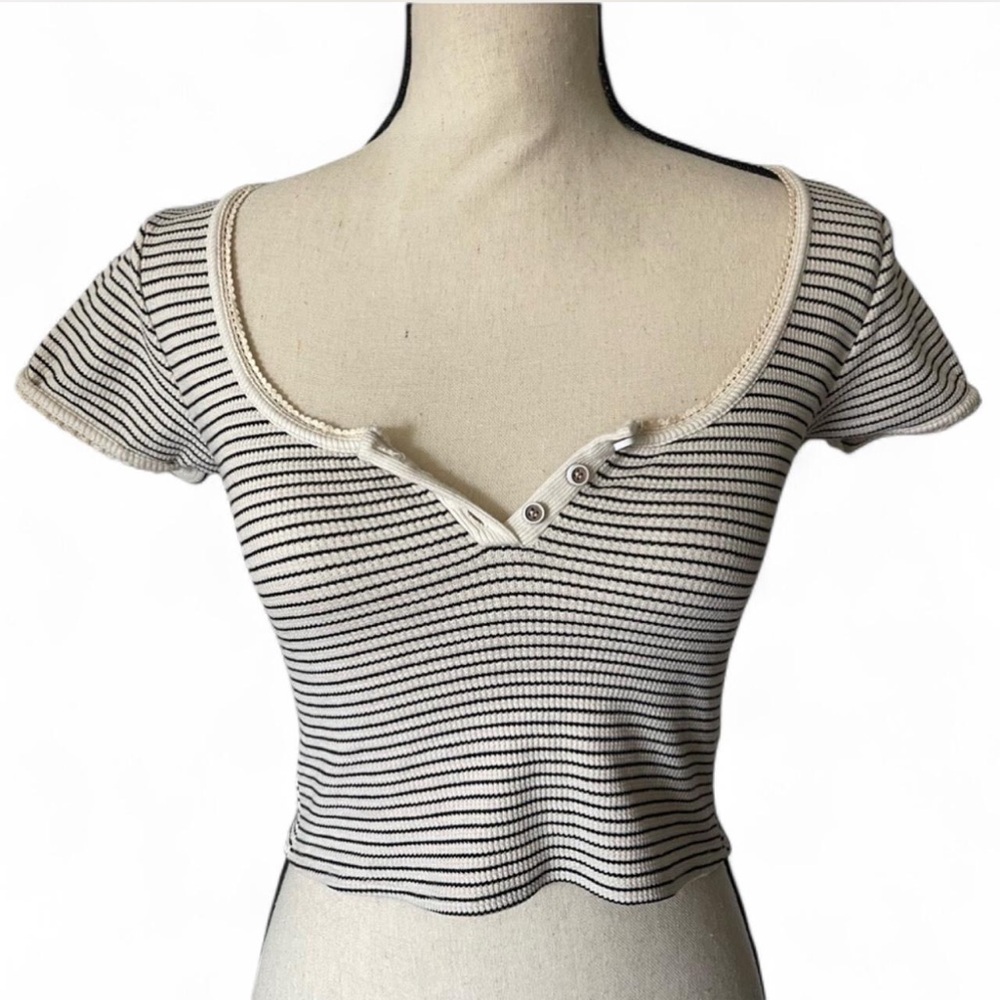 Atelier by Kurious Striped Cap Sleeve Crop Top XS Cream and Black